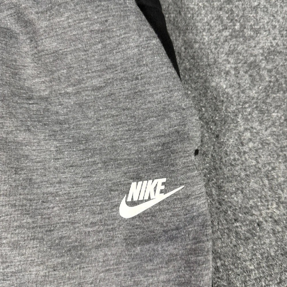 Nike Tech Fleece Joggers Youth XL Black Grey Colorblock CU4496-013